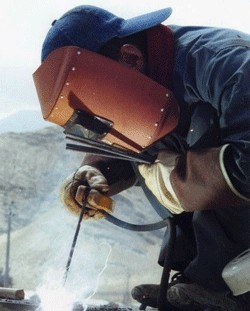  东莞虎门焊工培训激光切割的安全操作。